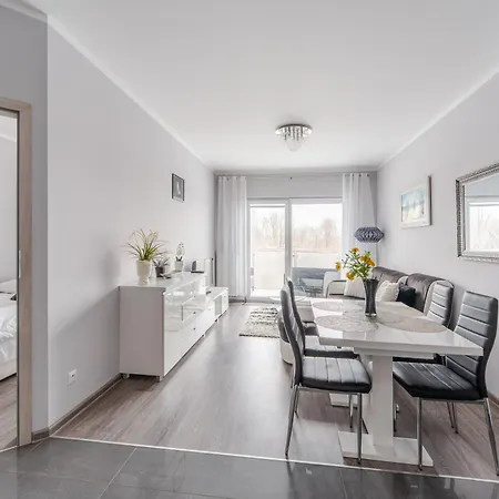 Appartement Wielkopolska Cozy By Bookinghost